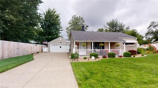7734 Miami Rd, Mentor On the Lake, OH 44060