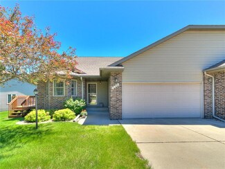 2230 Edgebrook Dr, Marshalltown, IA 50158