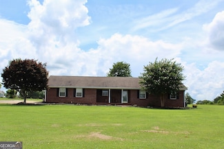 618 W Williamson Rd, Williamson, GA 30292