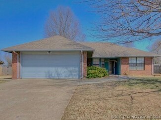 8204 E Norman St, Broken Arrow, OK 74014