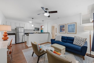 304 E 33rd St Unit 11, Austin, TX 78705