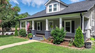 126 Huss Ave, Hudson, NC 28638