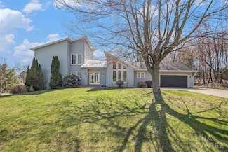 6448 Gran Via Dr NE, Rockford, MI 49341