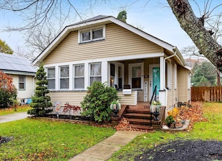 110 W Poplar Ave, Linwood, NJ 08221