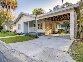 221 SE 9th St, Gainesville, FL 32601