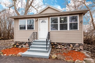 3928 W 143rd St, Crestwood, IL 60445