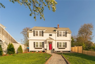33 Fulton St, Warwick, RI 02889