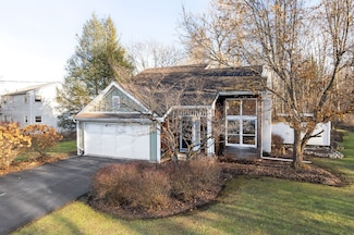 9 Standish Dr, Apalachin, NY 13732