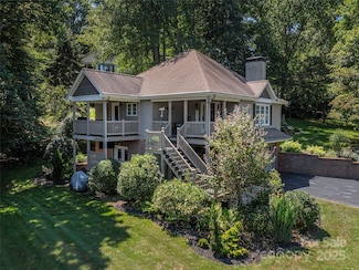 105 Deer Glade Ln, Waynesville, NC 28786