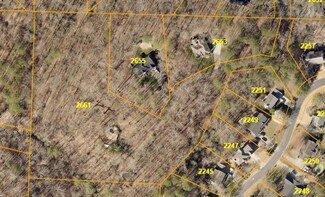 2661 Sandpoint Way NE, Roswell, GA 30075