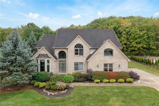 9790 Hidden Hollow Trail, Broadview Heights, OH 44147