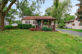 226 Oak St, Crown Point, IN 46307