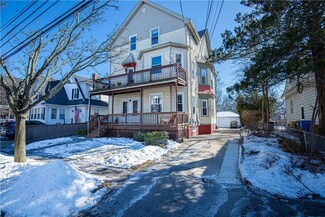 162 Grand Ave Unit 1, Cranston, RI 02905