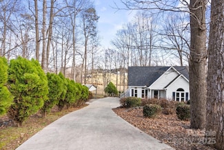 926 Lone Oak Ln, Mooresville, NC 28115