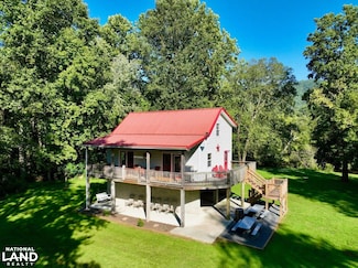 560 S Emerald Isle, Alderson, WV 24910