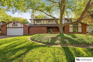1530 N Gate Cir, Lincoln, NE 68521