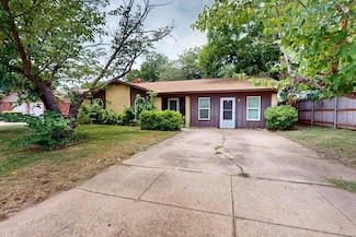 6704 Rustic Dr, Forest Hill, TX 76140