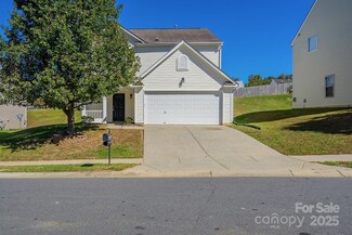 8228 Weeping Fig Ln, Charlotte, NC 28215