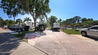 1074 Front St, Welaka, FL 32193