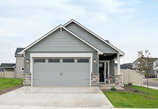 722 Zee Pride Ln, Richland, WA 99352