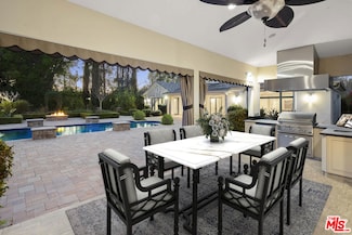 23334 Ostronic Dr, Woodland Hills, CA 91367