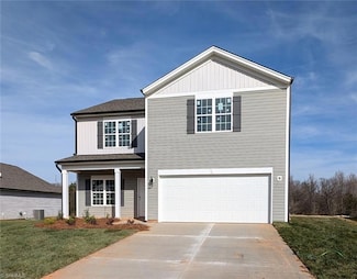 192 Waylon Ct, Lexington, NC 27295