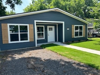 419 Miller St, Bowie, TX 76230