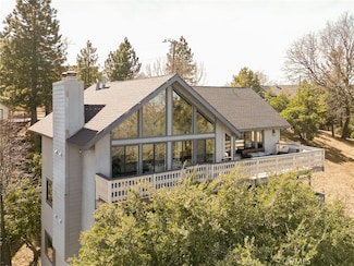 1243 Klondike Dr, Lake Arrowhead, CA 92352