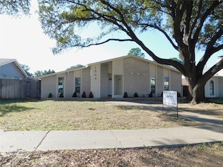 1524 Carnation Dr, Lewisville, TX 75067