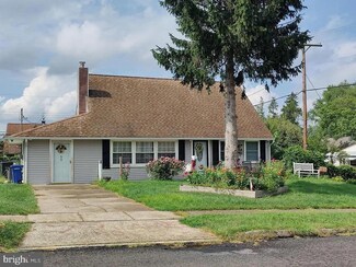 55 Cameo Rd, Levittown, PA 19057