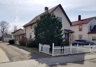 27 Ashley St, Springfield, MA 01105