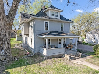 114 E 8th St, Fairmont, MN 56031