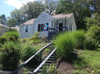 40 Pear St, Harveys Lake, PA 18618