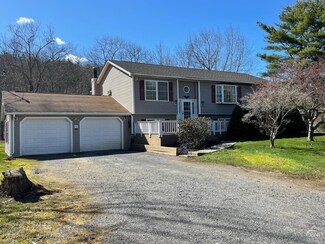 4 John Peter Dr, Acra, NY 12405