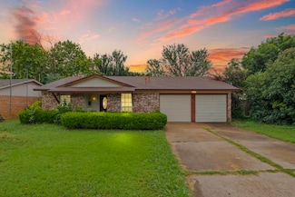 409 Nathan St, Burleson, TX 76028