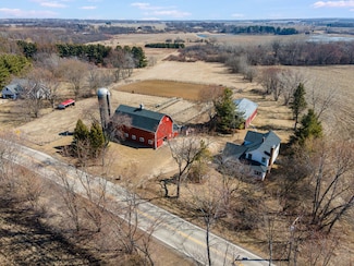 2120 Lamb Rd, Woodstock, IL 60098