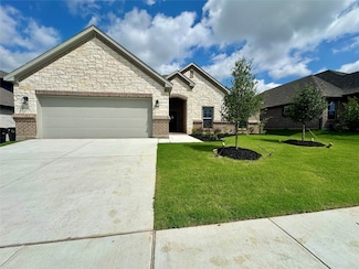 1910 Lake Tahoe Ln, Cleburne, TX 76033