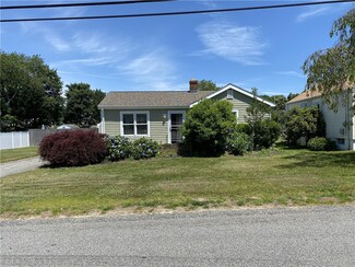 36 Randolph Ave, Tiverton, RI 02878