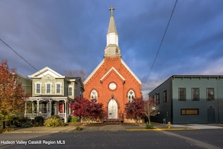 428 State St, Hudson, NY 12534