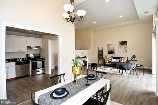 5572 Burnside Dr Unit 5, Rockville, MD 20853