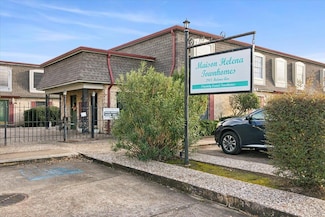 2901 Helena Ave, Nederland, TX 77627