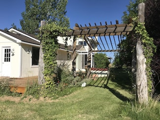26315 Walker Rd, Bend, OR 97701