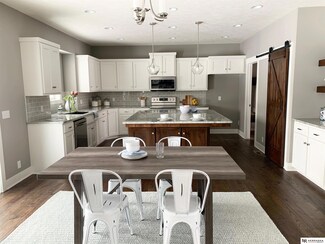 18707 Patrick Ave, Elkhorn, NE 68022
