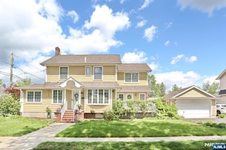 98 Mckinley Ave, Hawthorne, NJ 07506