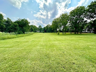 44 Magnolia Ave, Millersburg, KY 40311