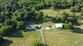 665 Honeysuckle Lane Rd, Bethpage, TN 37022