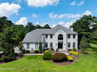 108 Tree Top Cir, Freehold, NJ 07728