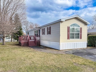 10 Lilac Way, North Hampton, NH 03862