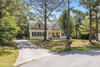349 Star Hill Dr, Cape Carteret, NC 28584