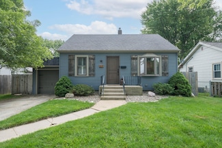 818 N West St, Crown Point, IN 46307
